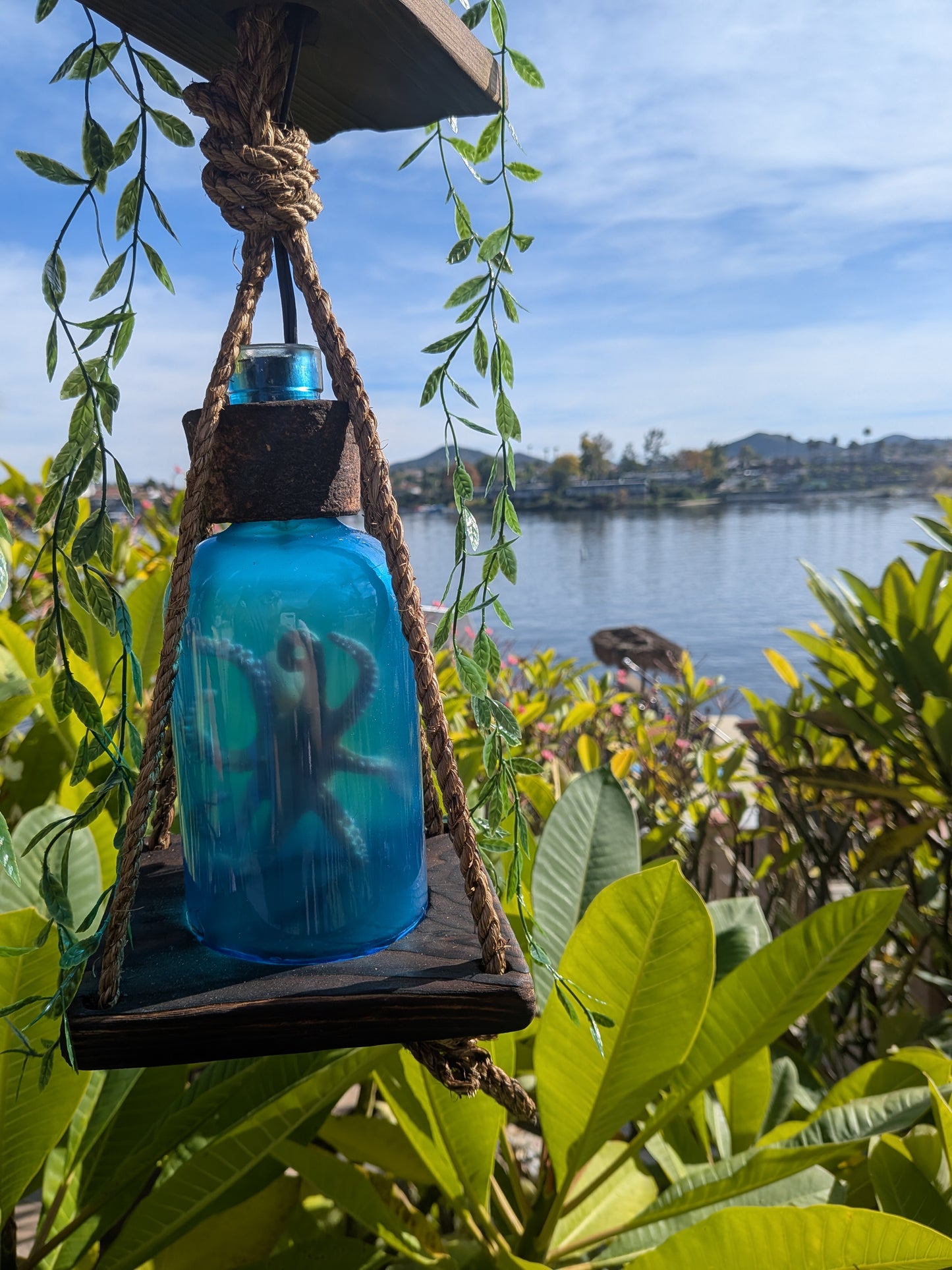 Creature Feature Octopus Beachcomber Lamp