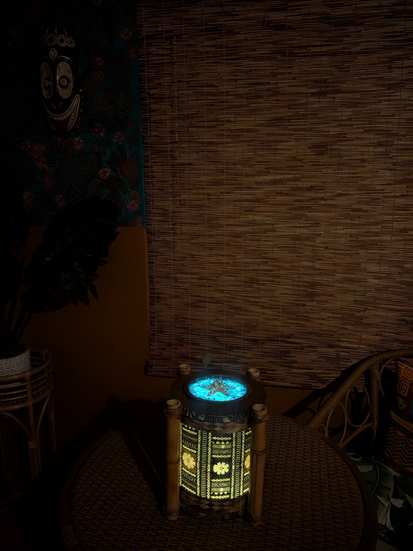 Traditional Tapa Table Lamp