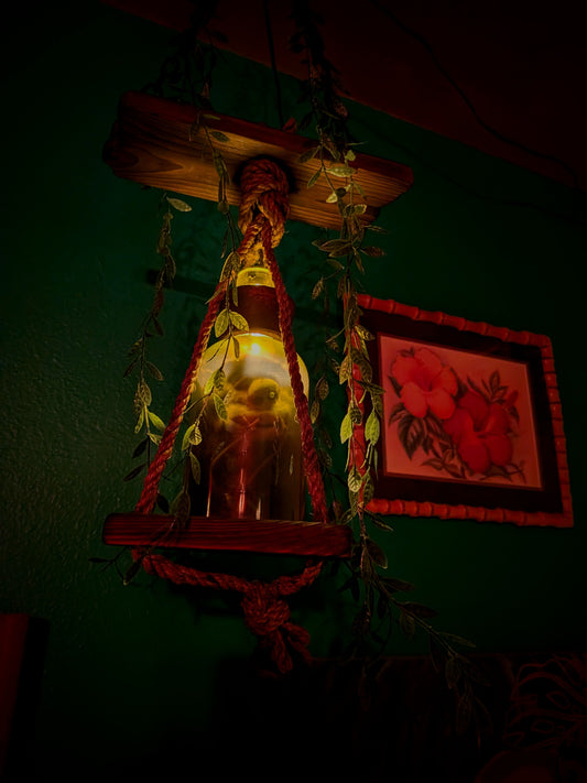 Creature Feature Shrunken Head Beachcomber Lamp