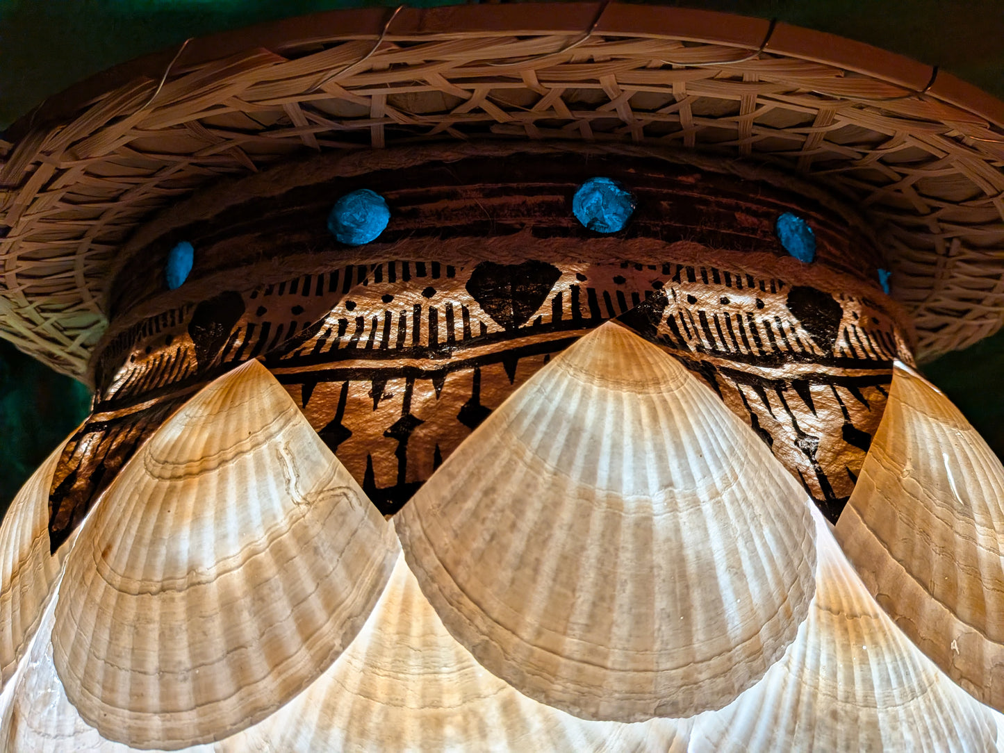 Harikoa Shell Lamp