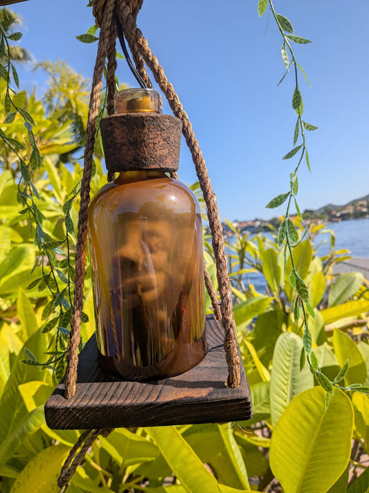 Creature Feature Shrunken Head Beachcomber Lamp