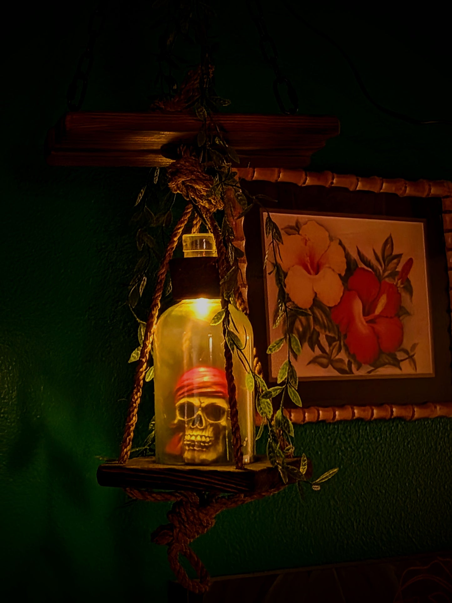 Creature Feature Pirate Skull Beachcomber Lamp