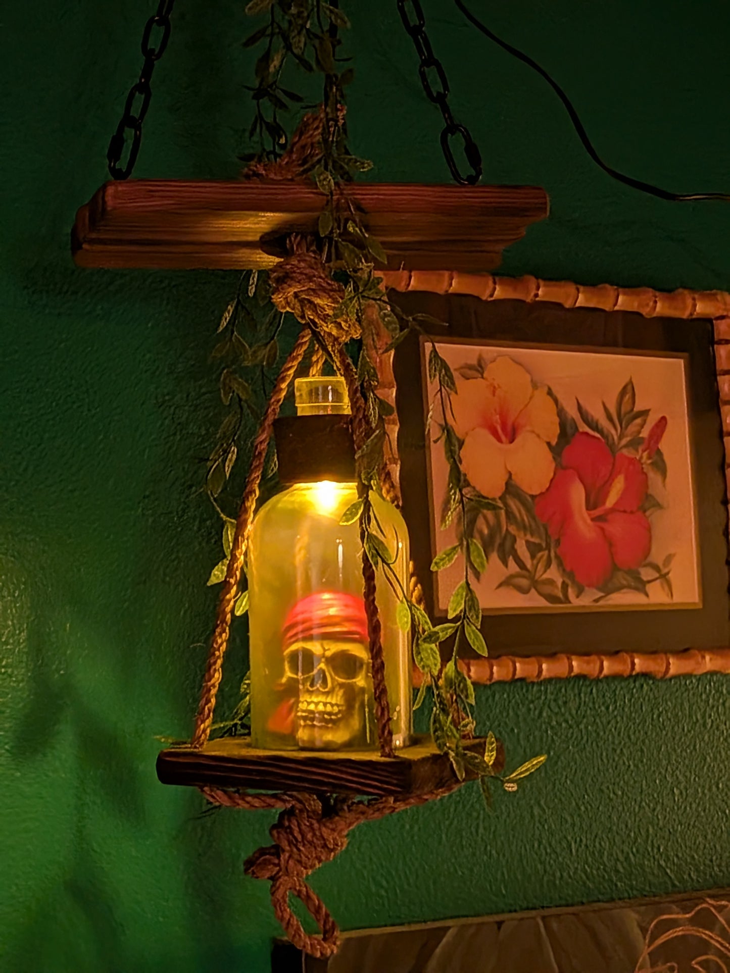 Creature Feature Pirate Skull Beachcomber Lamp